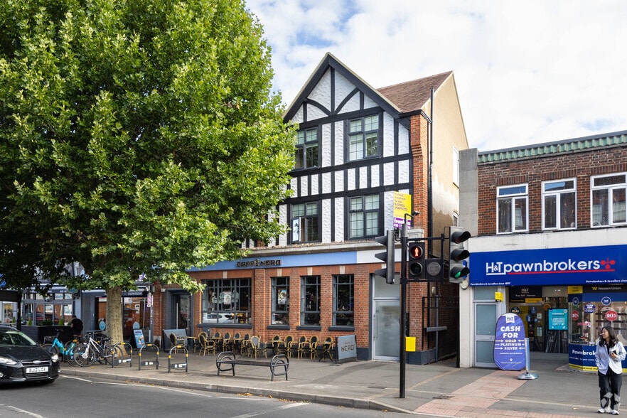 150-152 Central Rd, Worcester Park à vendre - Photo principale – Image 1 sur 2