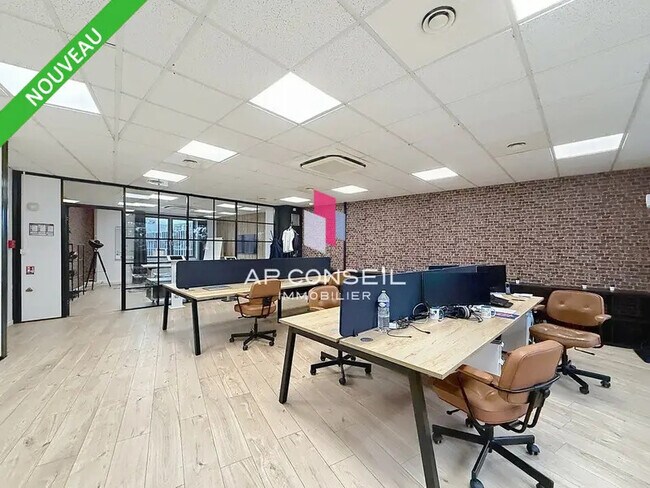 Plus de détails pour Bureau à louer