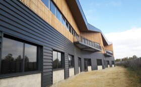 Local d'activités dans Moissy-Cramayel à vendre - Photo de l’immeuble – Image 2 sur 5