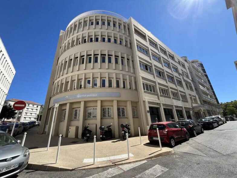 Bureau dans Toulon à louer - Photo de l’immeuble – Image 1 sur 7