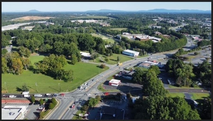0 University Pky, Winston-Salem, NC à vendre - Aérien – Image 2 sur 2