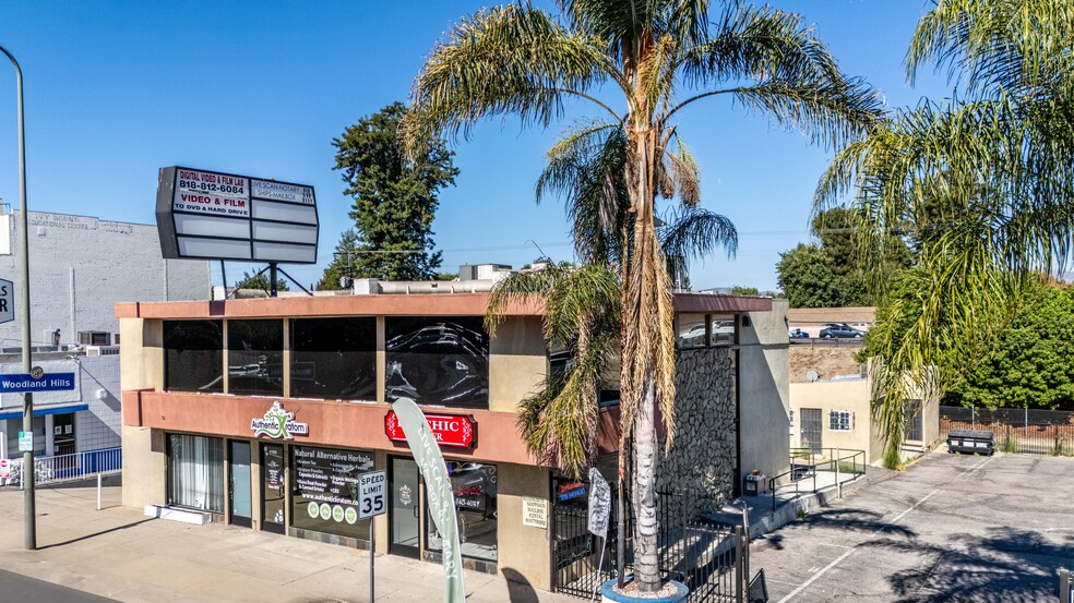 19709 Ventura Blvd, Woodland Hills, CA à vendre - Photo de l’immeuble – Image 3 sur 29