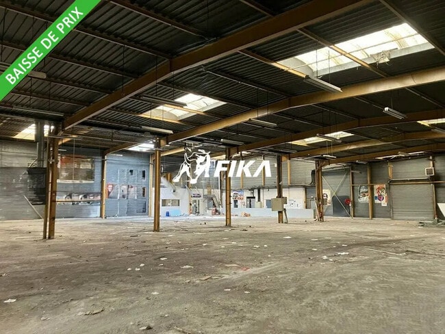 Plus de détails pour Local d’activités à vendre