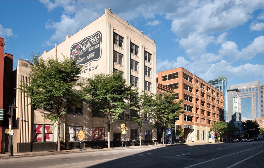 118-122 E Main St, Louisville, KY à louer - Photo de l’immeuble – Image 1 sur 25