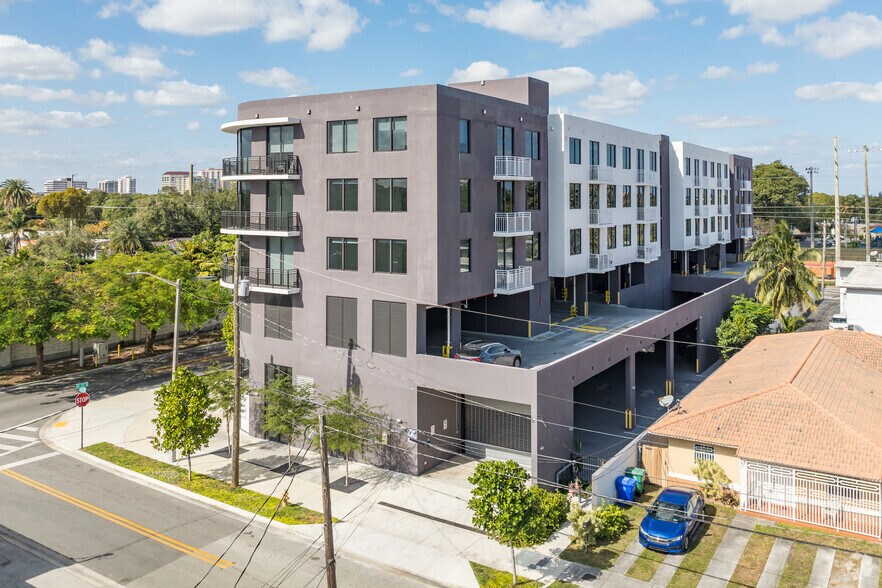 1601 SW 32nd Ave, Miami, FL à louer - Photo de l’immeuble – Image 3 sur 59