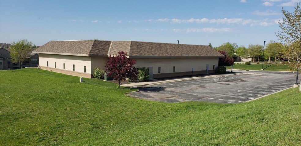 5225 N 158th Ave, Omaha, NE à vendre - Photo de l’immeuble – Image 2 sur 15