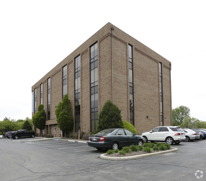 3590 Hobson Rd, Woodridge, IL à louer - Photo de l’immeuble – Image 2 sur 6