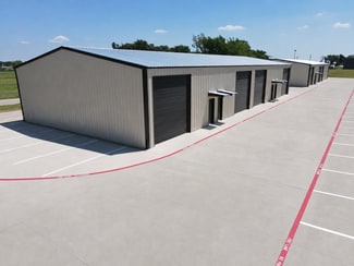 Plus de détails pour 8648 Ike Byrom Rd, Aubrey, TX - Local d'activités à louer