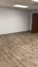 15720 Ventura Blvd, Encino, CA à louer - Vidéo sur l’annonce professionnelle