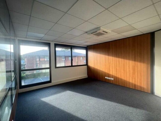 Plus de détails pour Bureau à louer