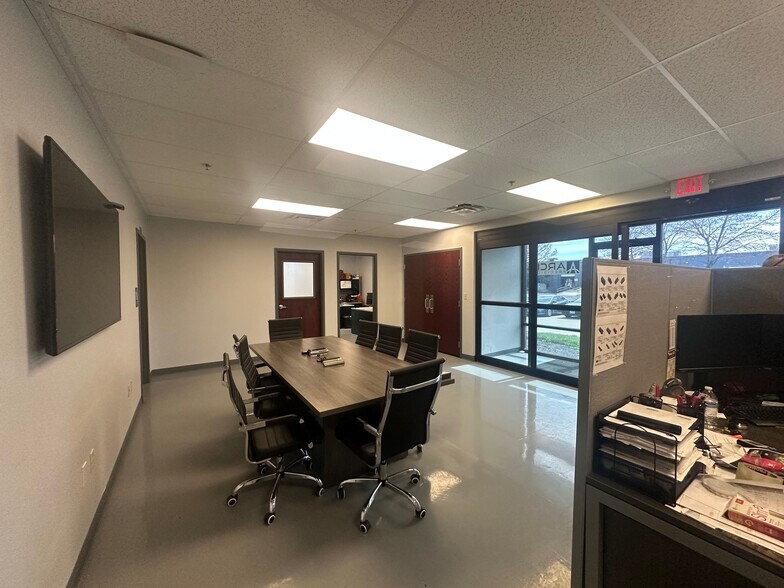 4135 Galley Ct, Earth City, MO à vendre - Photo de l’immeuble – Image 3 sur 6