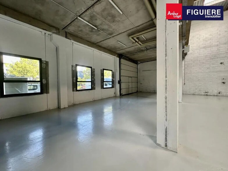 Chemin De La Bastide Blanche, Vitrolles à louer - Photo de l’immeuble – Image 2 sur 10