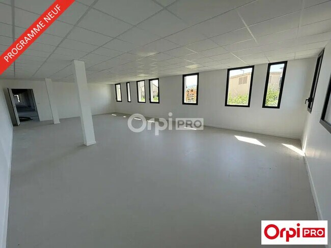 Plus de détails pour Bureau à vendre