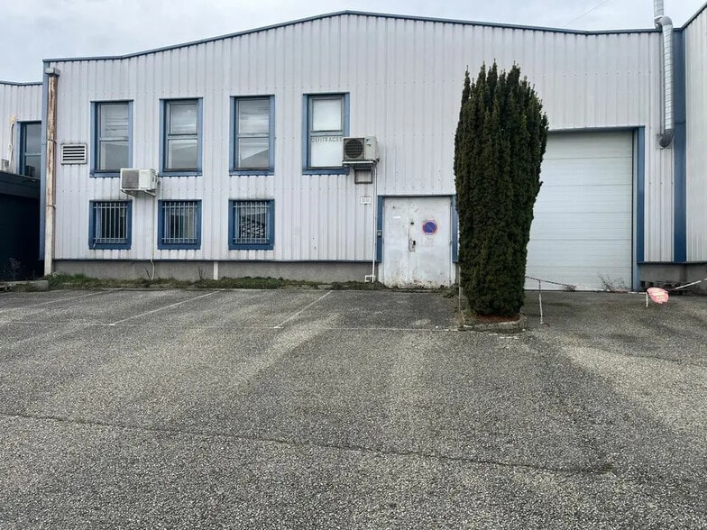 Local d'activités dans Brindas à vendre - Photo de l’immeuble – Image 1 sur 6