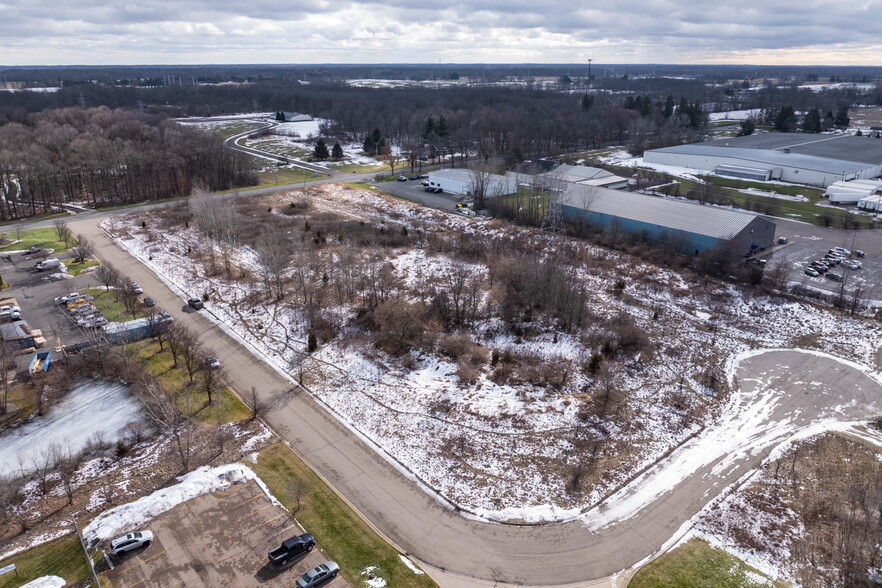S 26th St, Kalamazoo, MI à vendre - Photo de l’immeuble – Image 3 sur 15