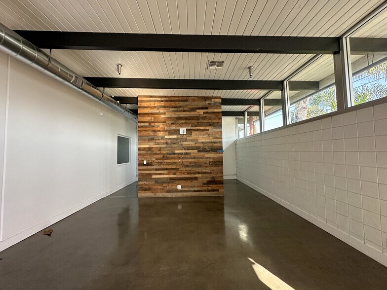 940 W 17th St, Costa Mesa, CA à louer - Photo de l’immeuble – Image 2 sur 7