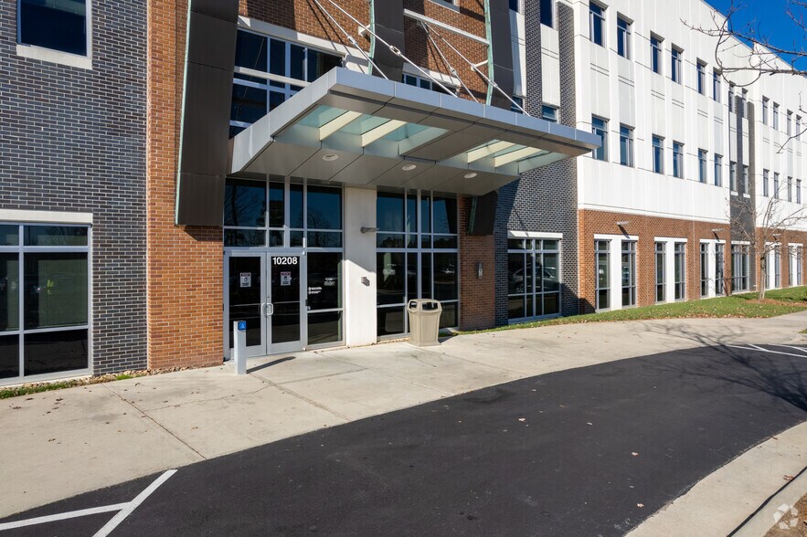 10208 Cerny St, Raleigh, NC à louer - Photo de l’immeuble – Image 3 sur 4