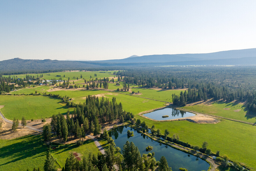 41406 Lonquist Ln, Hat Creek, CA à vendre - Photo de l’immeuble – Image 3 sur 39