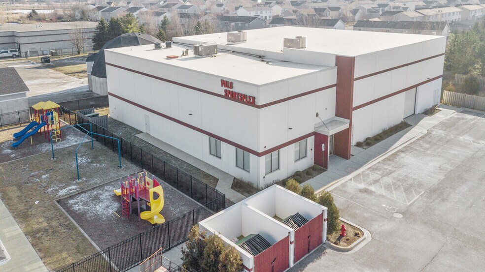 26705 W Commerce Dr, Volo, IL à louer - Photo de l’immeuble – Image 3 sur 19