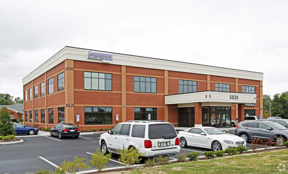 5839 Harbour View Blvd, Suffolk, VA à louer - Photo principale – Image 2 sur 3