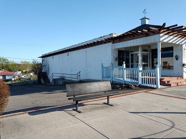 525 Main St, Altavista, VA à vendre - Photo de l’immeuble – Image 2 sur 38