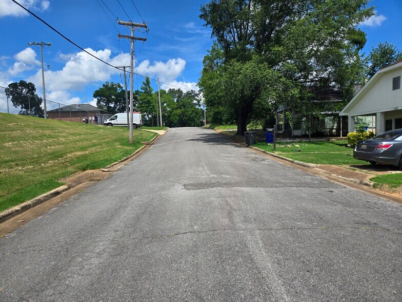 419 Campbell St, Florence, AL à vendre - Photo de l’immeuble – Image 2 sur 5