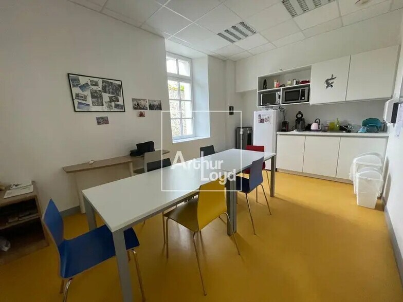Bureau dans Vaux-le-Pénil à vendre - Photo intérieure – Image 3 sur 6