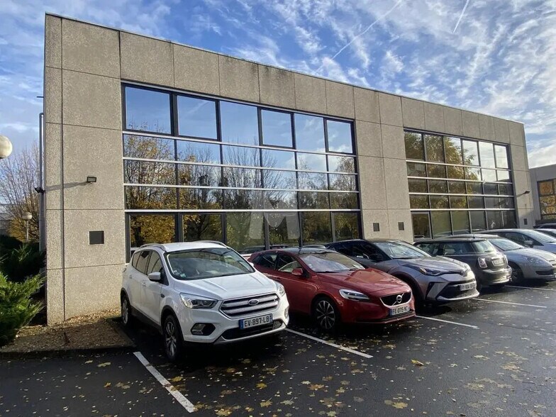 Bureau dans Lisses à vendre - Photo de l’immeuble – Image 3 sur 11