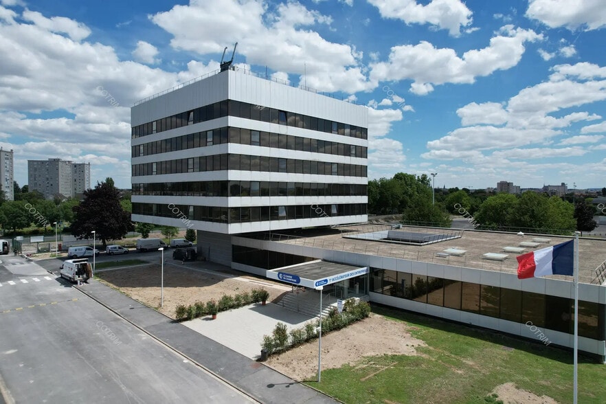 12 Rue André Huet, Reims à louer - Photo de l’immeuble – Image 1 sur 8