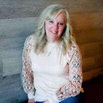 Lesley Arnold