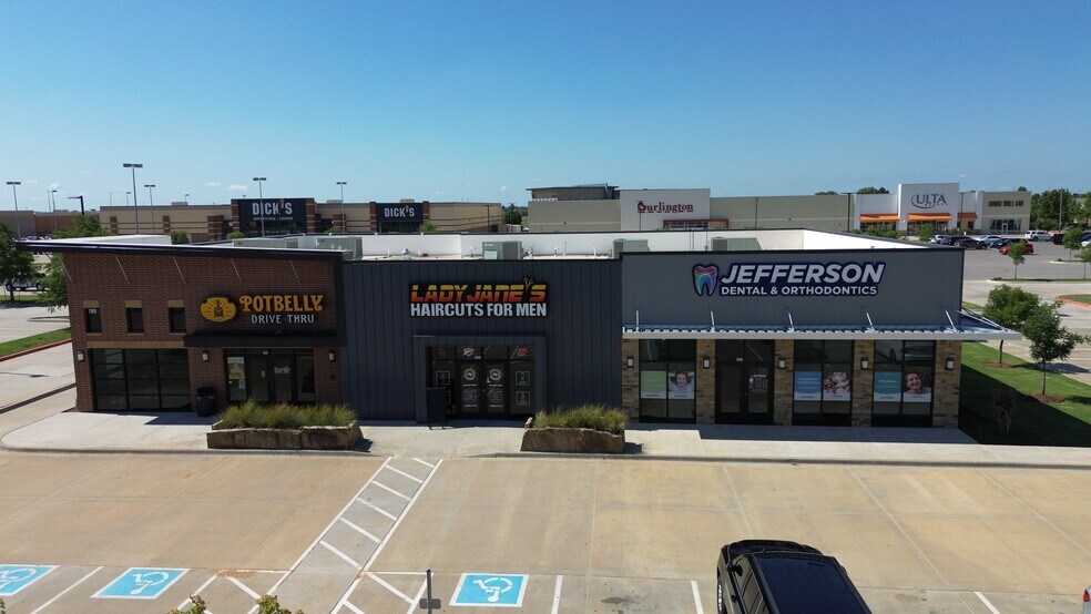 780 SW 19th St, Moore, OK à louer - Photo de l’immeuble – Image 2 sur 3