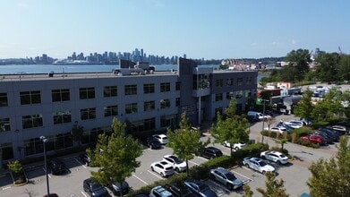 889 Harbourside Dr, North Vancouver, BC à louer Photo de l’immeuble– Image 2 sur 12