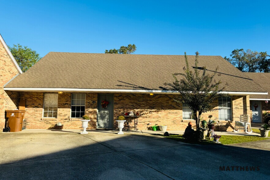 20031 Lovers Ln, Long Beach, MS à vendre - Photo de l’immeuble – Image 1 sur 3