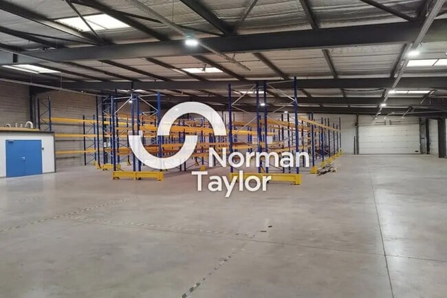 Plus de détails pour Local d'activités à louer