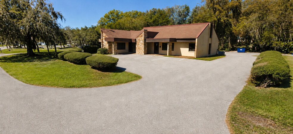 400 Webster St, Leesburg, FL à louer - Photo de l’immeuble – Image 3 sur 45