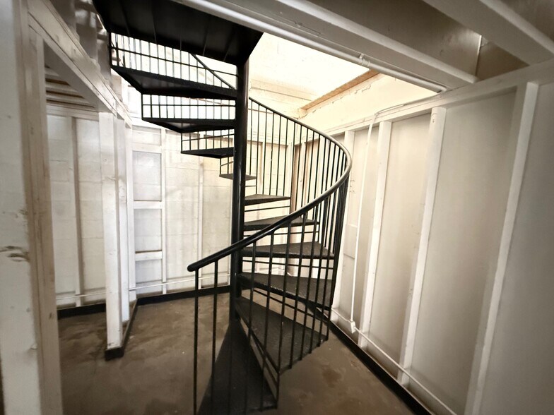 1370 E 8th St, Tempe, AZ à louer - Photo de l’immeuble – Image 3 sur 12