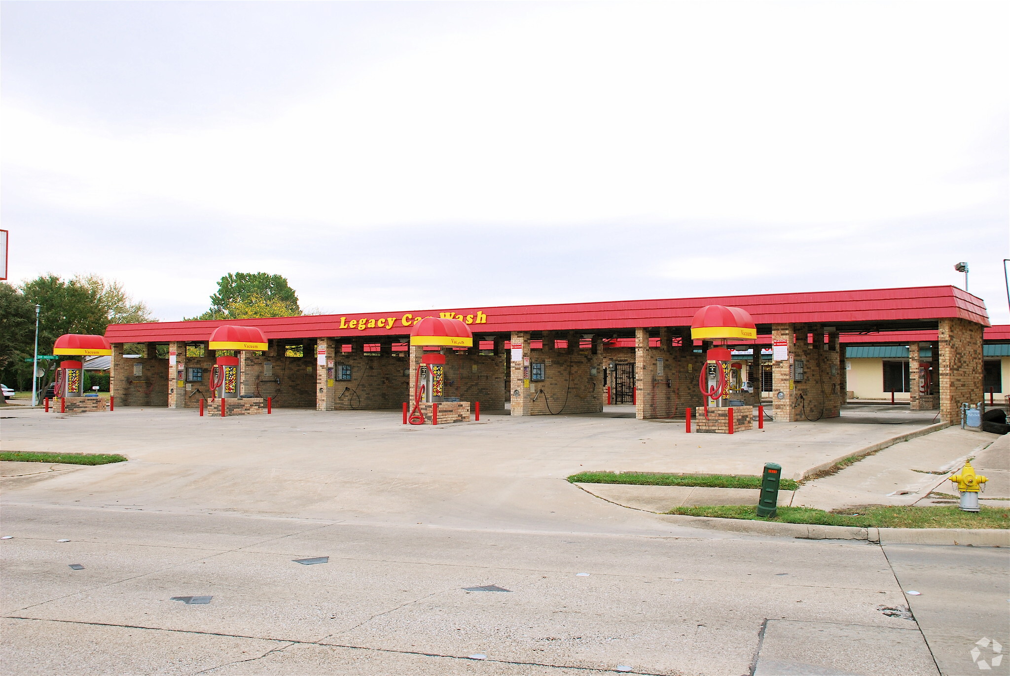 2004 W Buckingham Rd, Garland, TX à vendre Photo de l’immeuble– Image 1 sur 15
