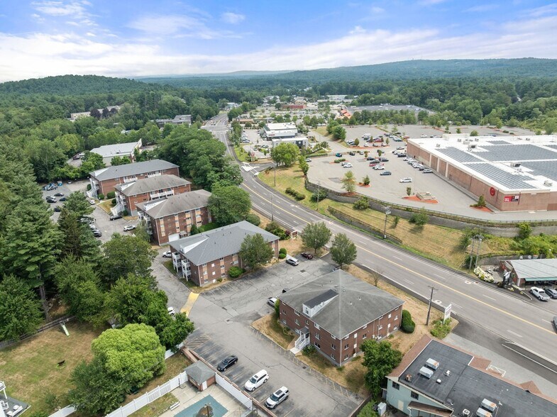 596 Boston Post Rd E, Marlborough, MA à vendre - Photo de l’immeuble – Image 2 sur 24