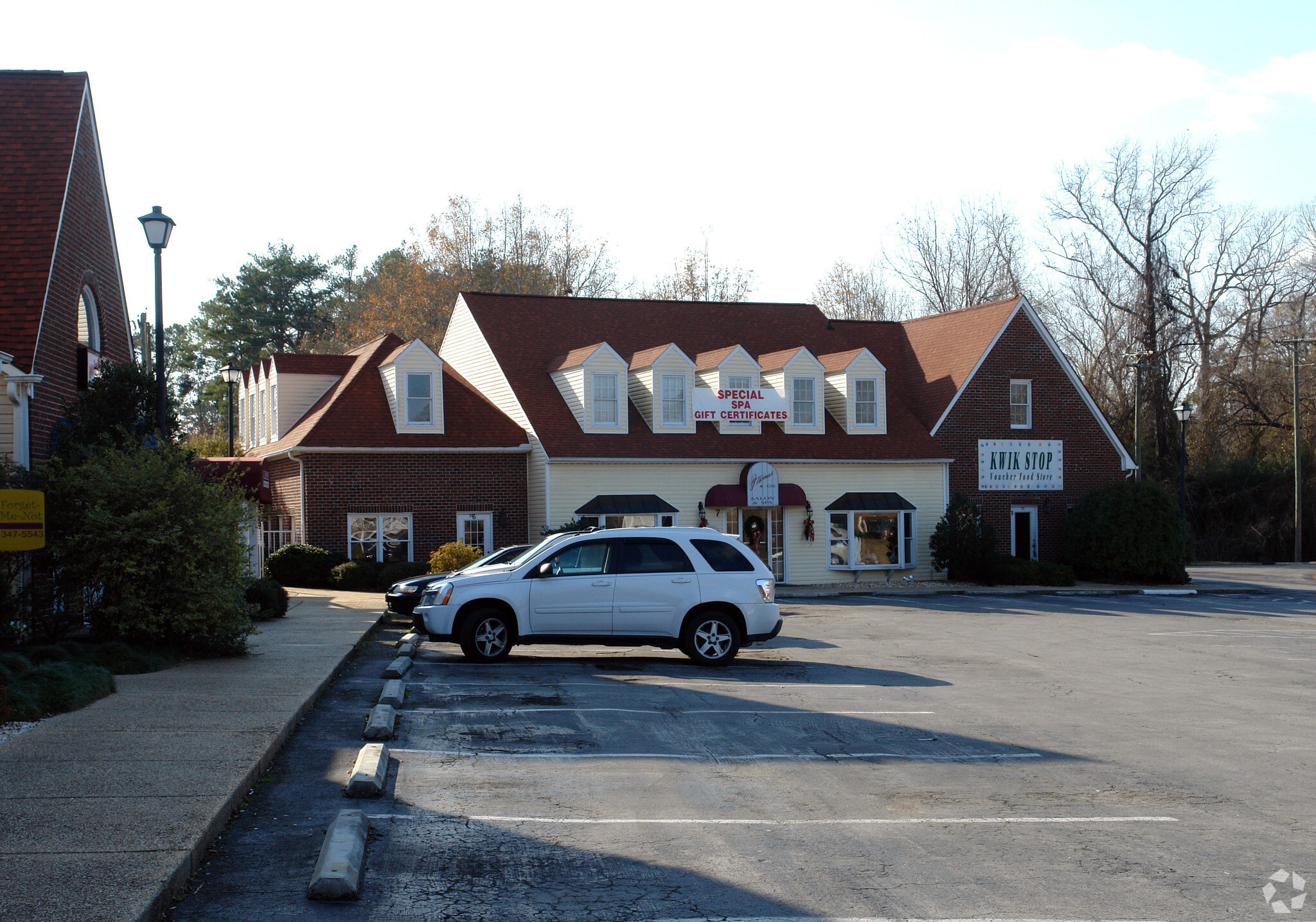 715 Gum Branch Rd, Jacksonville, NC à louer Photo principale– Image 1 sur 3