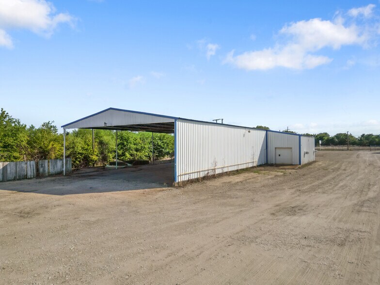 2900 Clarks Ln, Bryan, TX à vendre - Photo de l’immeuble – Image 3 sur 13