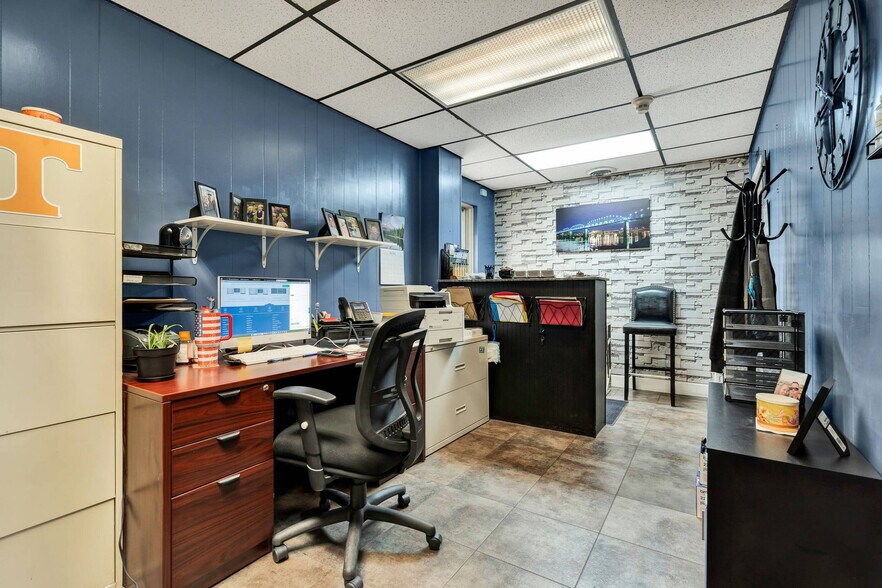 2450 Riverside Drive, Chattanooga, TN à vendre - Photo de l’immeuble – Image 3 sur 57