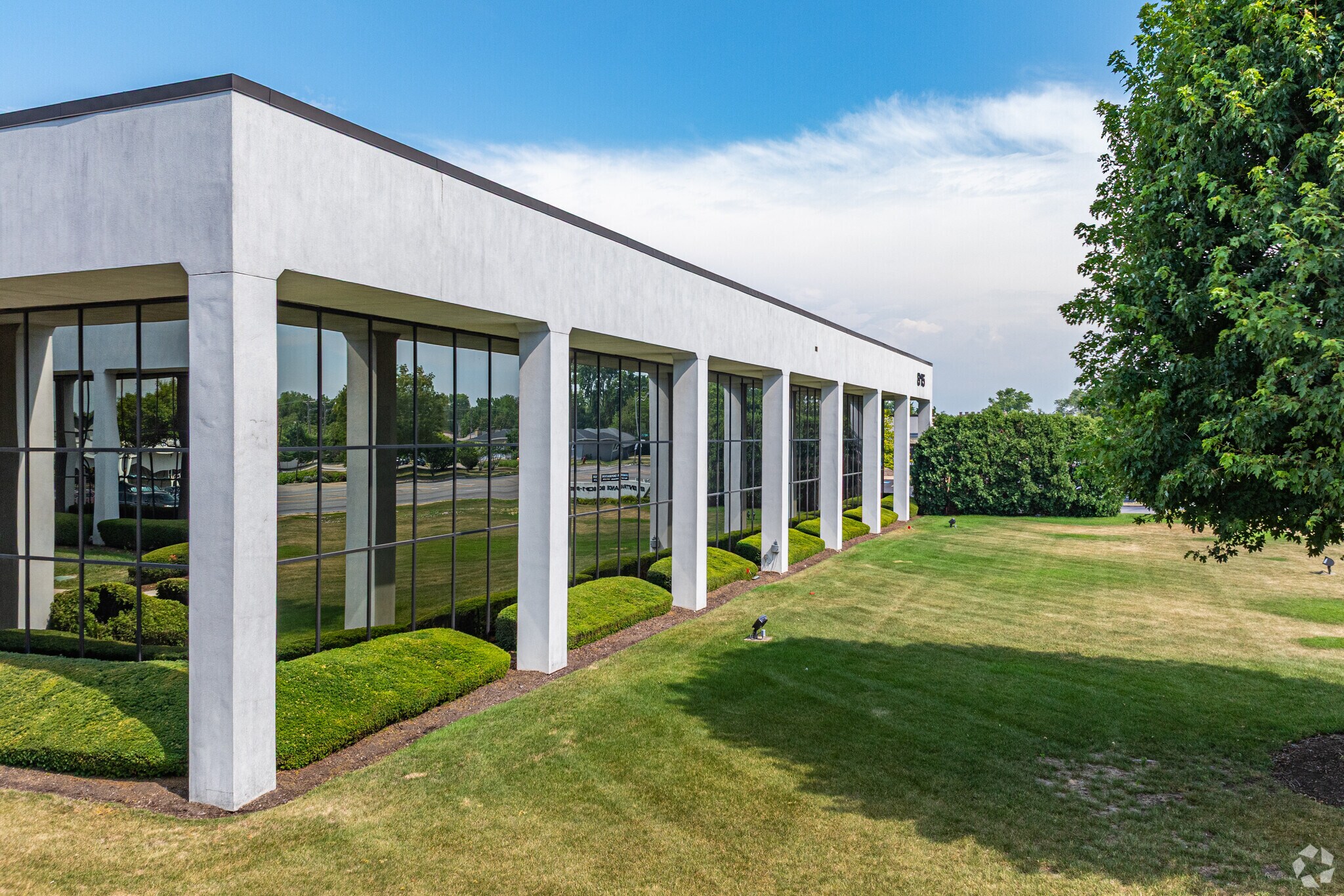 815 N Larkin Ave, Joliet, IL à louer Photo principale– Image 1 sur 6