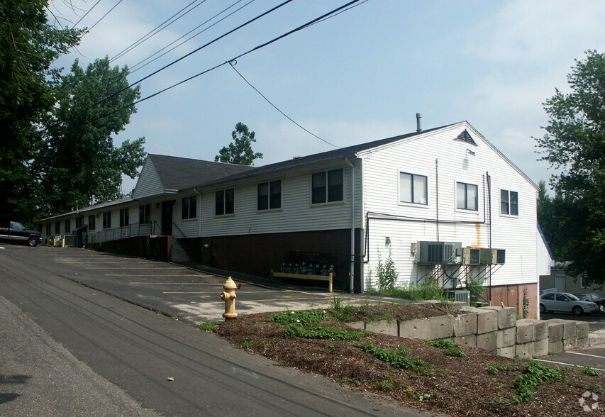 214 Amity Rd, Woodbridge, CT à louer - Photo de l’immeuble – Image 3 sur 13