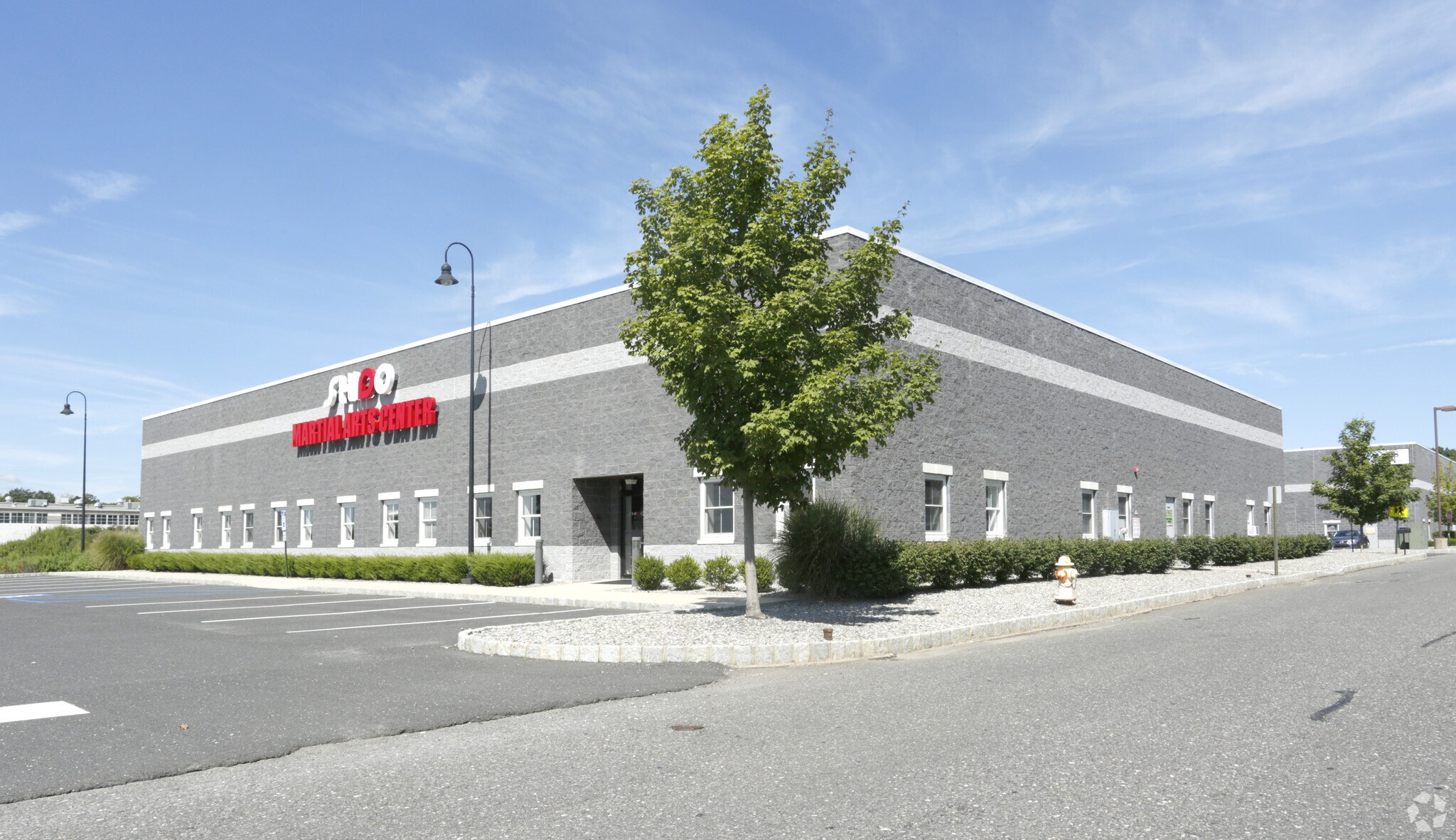 200 Business Park Dr, Freehold, NJ à louer Photo principale– Image 1 sur 14
