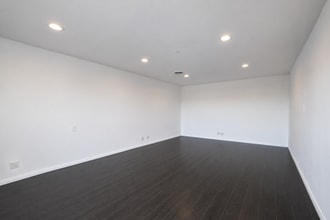 9024 W Olympic Blvd, Beverly Hills, CA à louer Photo intérieure– Image 1 sur 4