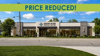 Plus de détails pour 32315 Grand River Ave, Farmington, MI - Local commercial à vendre