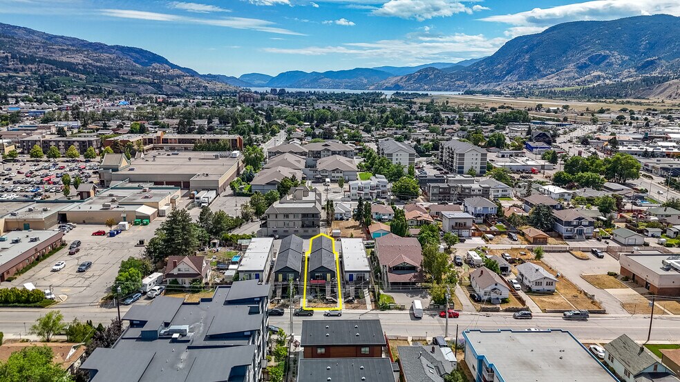 116 Calgary Av, Penticton, BC à vendre - Photo de l’immeuble – Image 1 sur 24