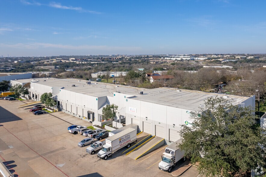 8606 Wall St, Austin, TX à louer - Photo de l’immeuble – Image 3 sur 8