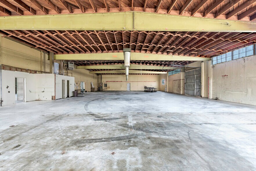 1345 Cota Ave, Long Beach, CA à louer - Photo de l’immeuble – Image 2 sur 13