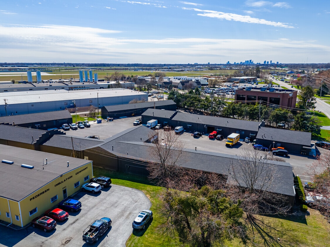 2897-2899 Johnstown Rd, Columbus, OH à louer Aérien– Image 1 sur 2